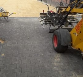 manders, sterksel, bestratingsbedrijf, bestratingswerk, heeze, leende, sterksel, herstraten, bestraten, straten, leggen, plaatsen, machinaal, handmatig, straatwerk, grondwerk, aanleg, riolering, sierbestrating, terras, tuin, oprit, overkapping, Heeze, Leende, Sterksel, Someren, Asten, Lierop, Deurne, Helmond, Geldrop, Mierlo, Valkenswaard, Eindhoven, Waalre, Maarheeze, Budel, Soerendonk, Nederweert, Weert, noord-brabant, limburg, leverancier, materiaal, stenen, tegels, klinkers, h-klinkers, dikformaat. waalformaat, waaltjes, grind, split, gebakken, betonnen, opsluit, stoep, banden, minigraver, miniloader, PVC buizen, afvoer, trottoirbanden, prijs, kosten, stratenmaker, h, profiel, erfverharding, prijs, offerte, kosten, kopen